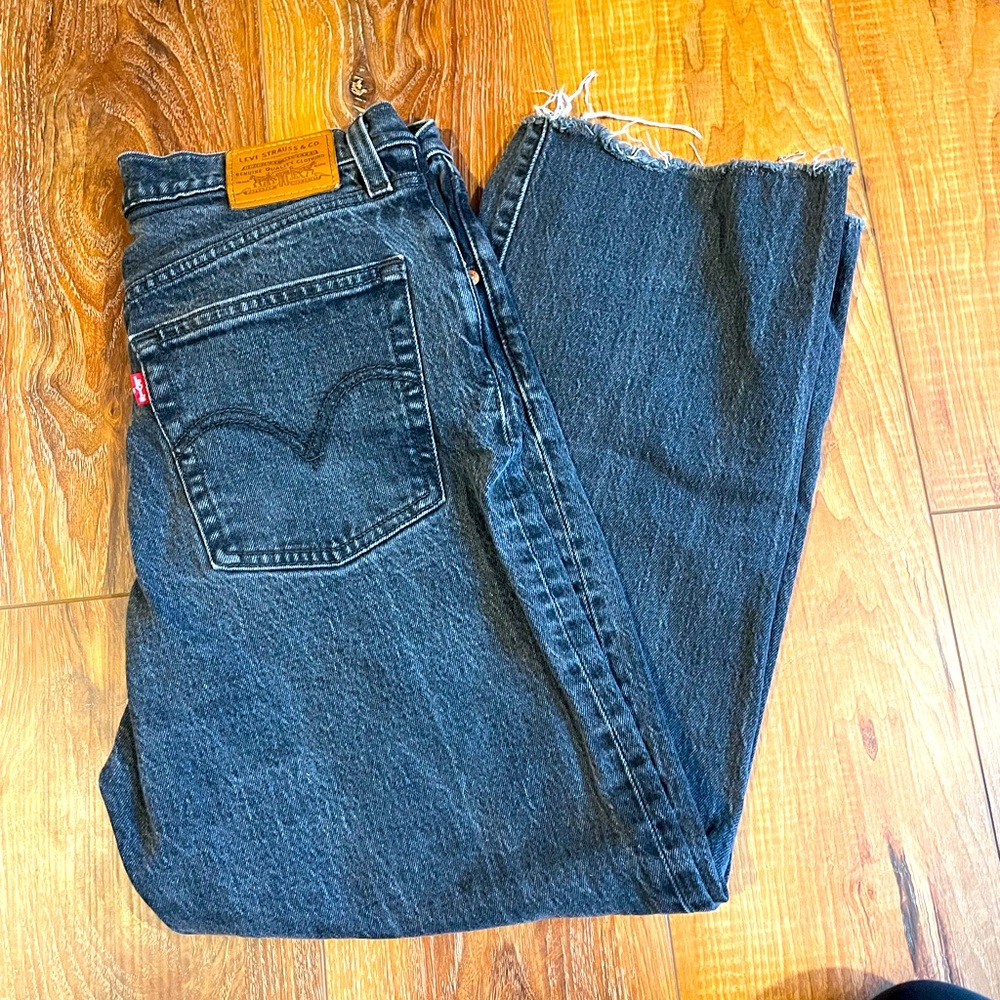 Levi’s Black ribcage straight from Aritzia